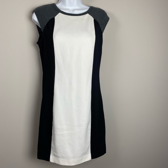 Xensie XS dress - Picture 1 of 4